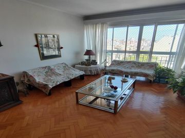 Departamento de 4 ambientes en Venta en Caballito