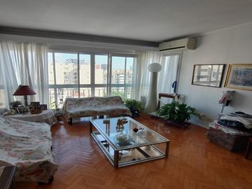 Departamento de 4 ambientes en Venta en Caballito
