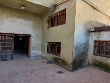 Casa de 8 ambientes en Venta en Caballito