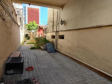 Casa de 8 ambientes en Venta en Caballito