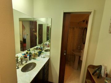 CASA 3 AMBIENTES CON JARDIN Y PILETA