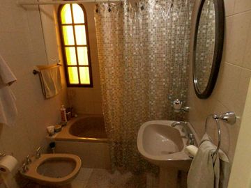 CASA 3 AMBIENTES CON JARDIN Y PILETA