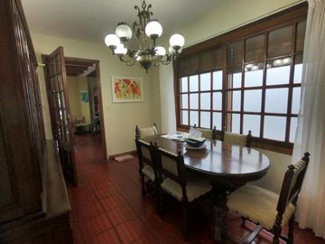 CASA 3 AMBIENTES CON JARDIN Y PILETA