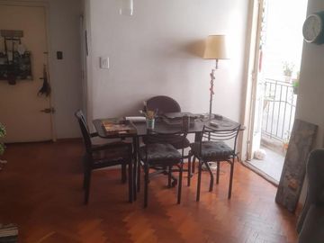 Departamento 2 ambientes con balcón Montserrat