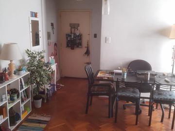 Departamento 2 ambientes con balcón Montserrat