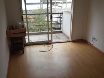 Hermoso Semipiso sobre Av. Corrientes 3547, CABA