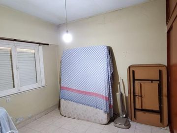 Hermosa casa en Calle 104, a cuadras de Estacion de Guernica
