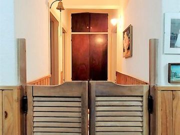 MUY BUEN 3 AMBIENTES PARA EMBELLECER CON GRAN BALCÓN TERRAZA