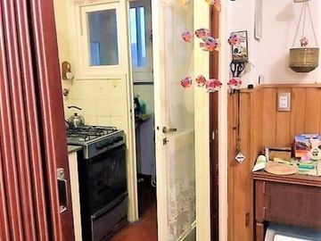 MUY BUEN 3 AMBIENTES PARA EMBELLECER CON GRAN BALCÓN TERRAZA