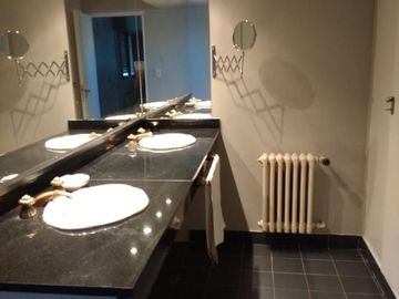 Hermosa Casa En Venta En Excelente Ubicación. Sarmiento 1300
