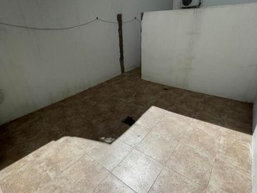 DEPARTAMENTO 2 AMBIENTES CON PATIO Y COCHERA