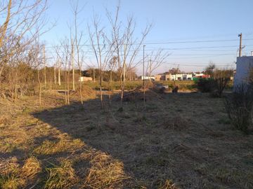 VENTA - 2 LOTES JUNTOS O POR SEPARADO.