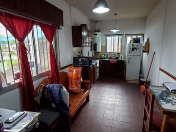 Casa y depto a terminar sobre Calle 17 B, ciudad de Guernica