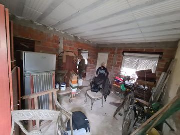 Casa y depto a terminar sobre Calle 17 B, ciudad de Guernica