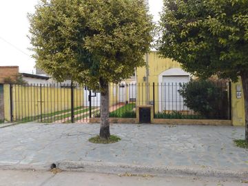 VENTA - CASA EN BARRIO JARDIN