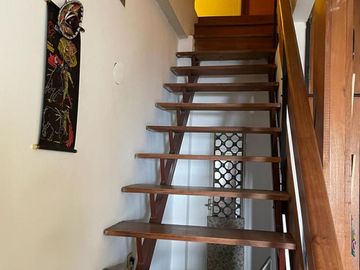 Excelente casa aa6 ambientes en 2 plantas