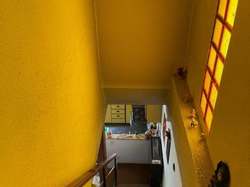 Excelente casa aa6 ambientes en 2 plantas