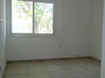 CASA EN VENTA EN Bº CERRADO CUMBRES DEL GOLF