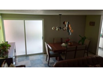 Casa remodelada en venta sobre Boulevard 18 Sur, San Manuel Puebla.