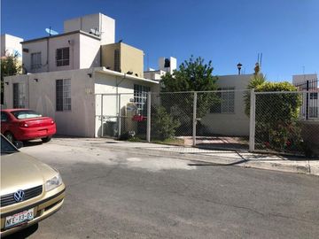 Casa en venta en esquina en Fracc Paseos de la Plata al sur de Pachuca