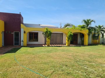 Casa de Campo en las Golondrinas, Colima