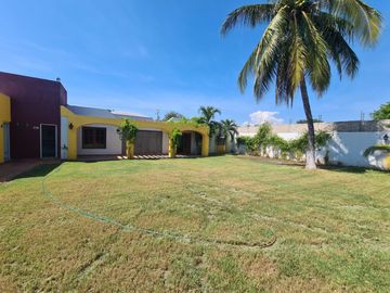 Casa de Campo en las Golondrinas, Colima
