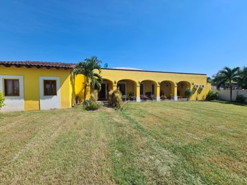 Casa de Campo en las Golondrinas, Colima