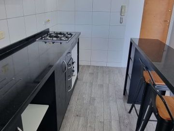 EXCELENTE DEPTO, REMODELADO.