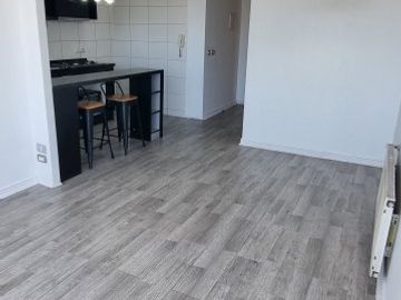 EXCELENTE DEPTO, REMODELADO.