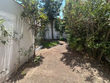 LINDA CASA EN AV. SEBASTIAN PIÑERA