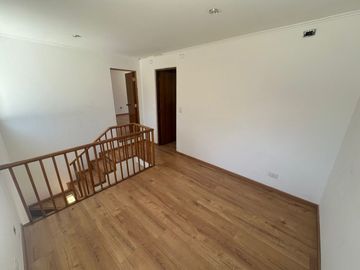 LINDA CASA EN AV. SEBASTIAN PIÑERA