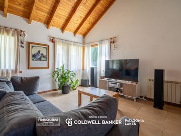 VENTA apto credito Casa de 3 dormitorios  Las Marias Bariloche