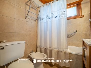 VENTA apto credito Casa de 3 dormitorios  Las Marias Bariloche