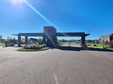 . Real oportunidad lote a la laguna San Sebastián área 7
