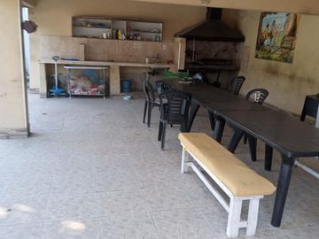 Quinta en venta - 5 Dormitorios 4 Baños - Cocheras - 1.200Mts2 - General Rodríguez
