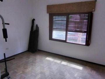 Venta Local c/ vivienda sobre Av.  de alto transito - Oportunidad de Negocio - Ramos Mejia