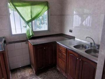 Venta Local c/ vivienda sobre Av.  de alto transito - Oportunidad de Negocio - Ramos Mejia