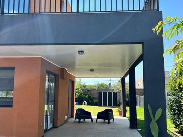Casa 4 ambientes en venta -  TOMA PERMUTAS - Barrio Privado Los Troncos