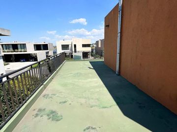 Casa 4 ambientes en venta -  TOMA PERMUTAS - Barrio Privado Los Troncos