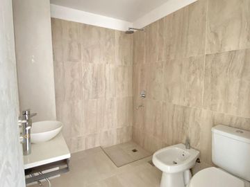 VENTA - Departamento dos ambientes con balcon y terraza. Ciudad Jardin