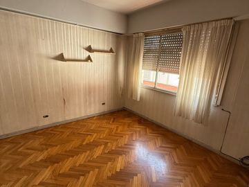 VENTA Av. Gaona al 1700 Caballito - Amplio Balcón 3 ambientes - Escritorio - Dependencia con su baño