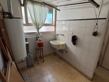VENTA Av. Gaona al 1700 Caballito - Amplio Balcón 3 ambientes - Escritorio - Dependencia con su baño