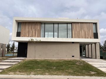 Casa en venta Barrio El Canal, Villanueva