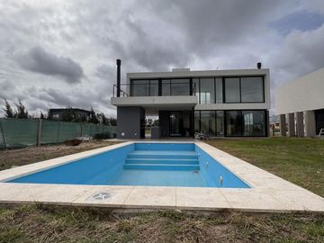 Casa en venta Barrio El Canal, Villanueva