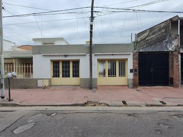 PH en  Barrio Colon !! 2 dorm cochera !!!