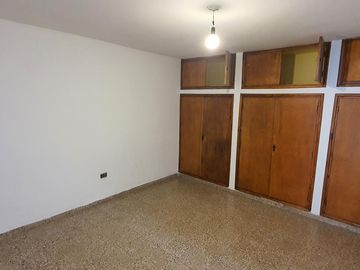PH en  Barrio Colon !! 2 dorm cochera !!!