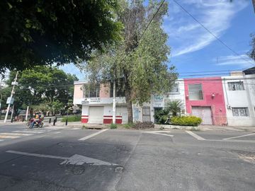 Local Comercial y 2 consultorios por el Hospital Zoquipan