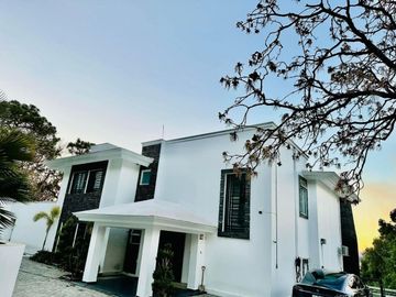 RESIDENCIA EN PINAR DE LA VENTA
