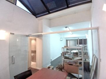 OPORTUNIDAD Amplio Departamento con cochera fija en Palermo  APTO CREDITO y profesional