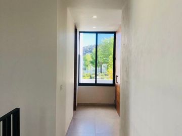 MAGNIFICA RESIDENCIA EN LOS ROBLES